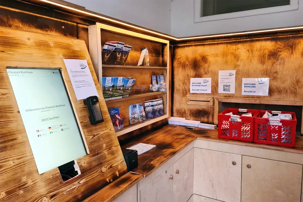 Empfangslösung – 24/7 Terminal für Wohnmobilstellplätze und Campingstellplätze